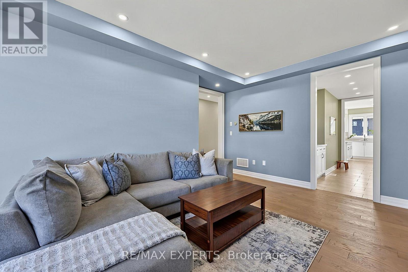 222 MAPLESIDE DRIVE - Image 8