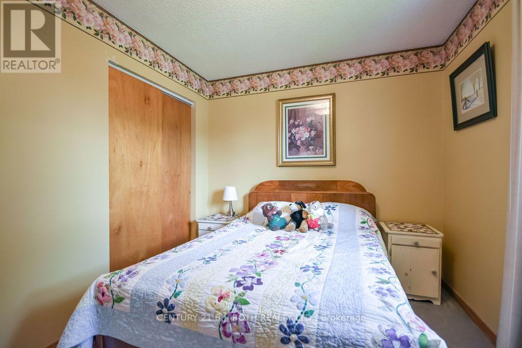 21 KORLEA CRESCENT - 15