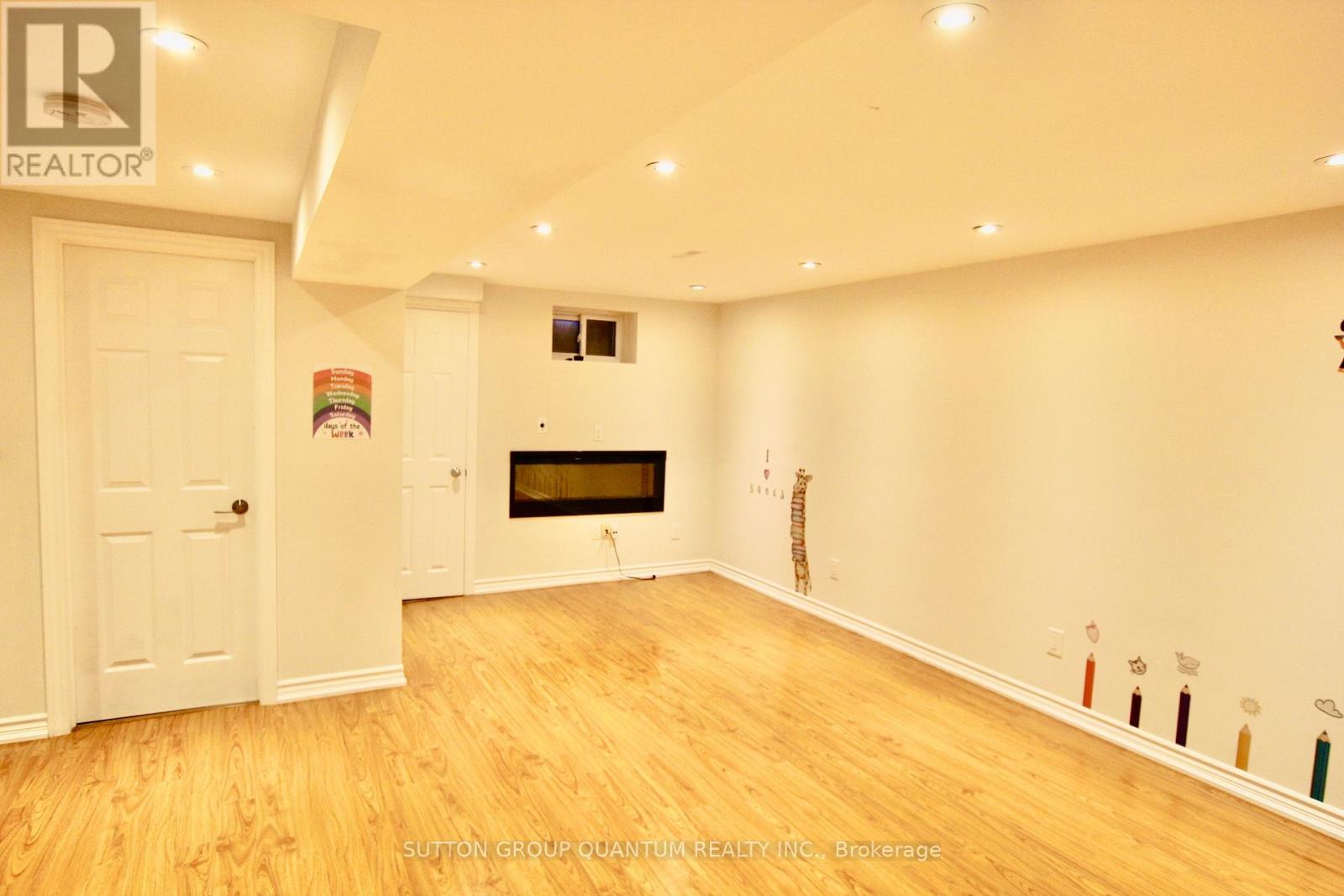 #58 318 LAURIER AVENUE - 24