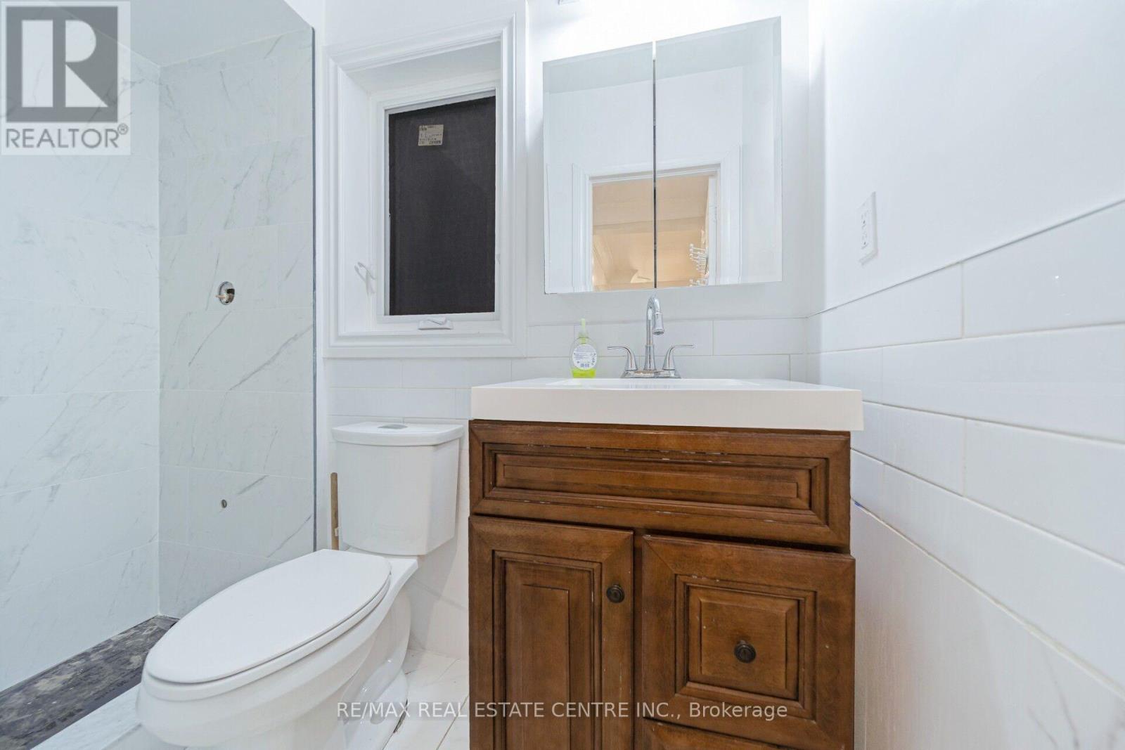 22 NEAMES CRESCENT - 11