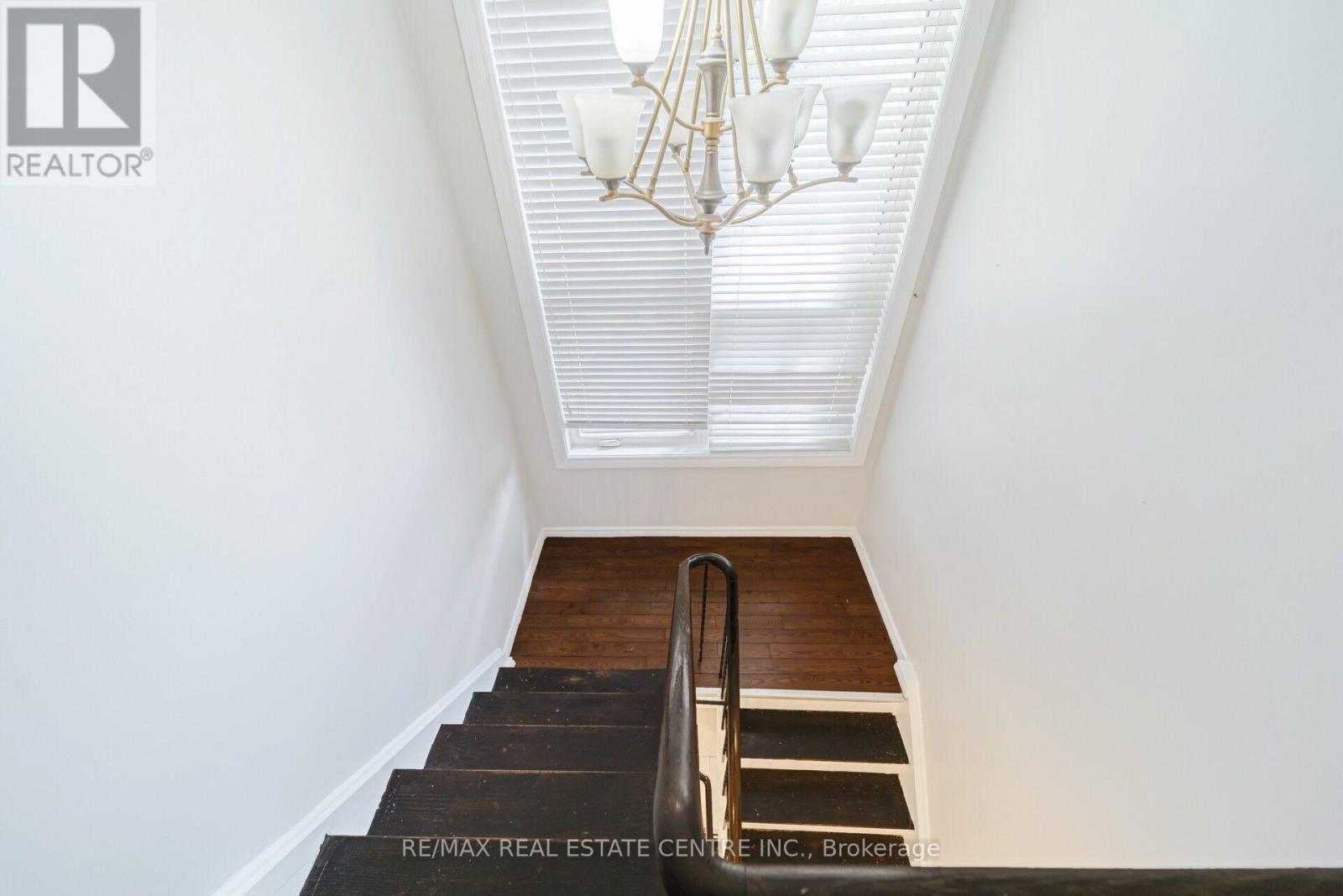 22 NEAMES CRESCENT - 13