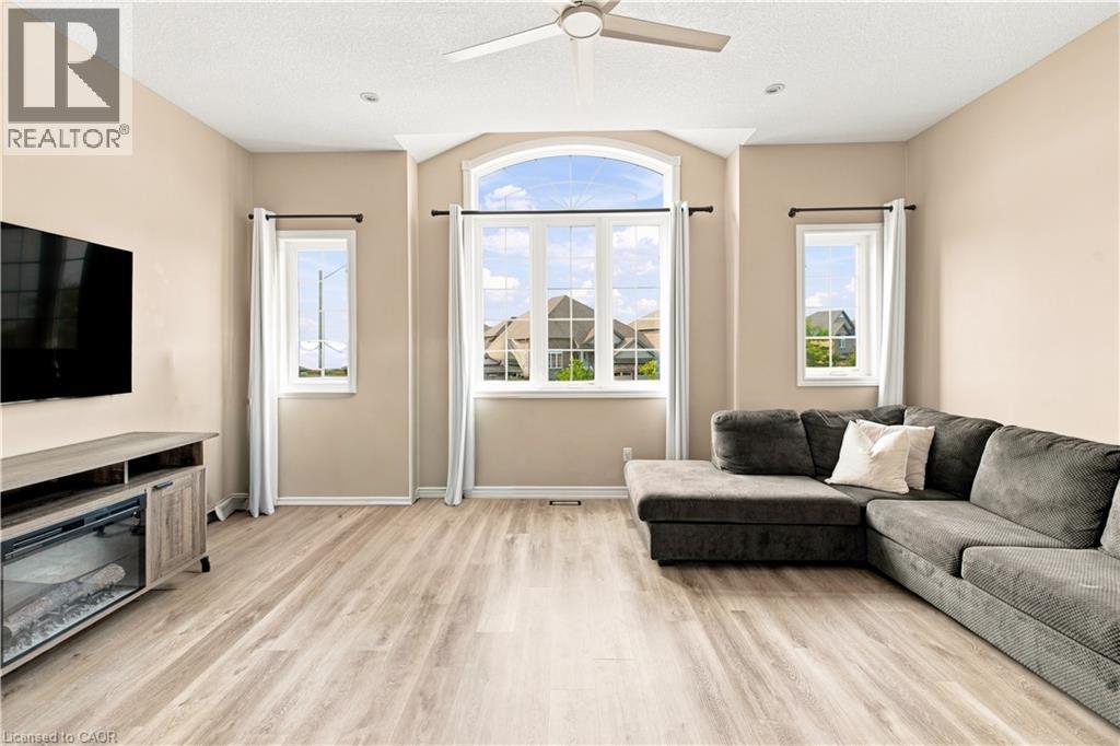 80 ROBERT SIMONE Way - Image 22