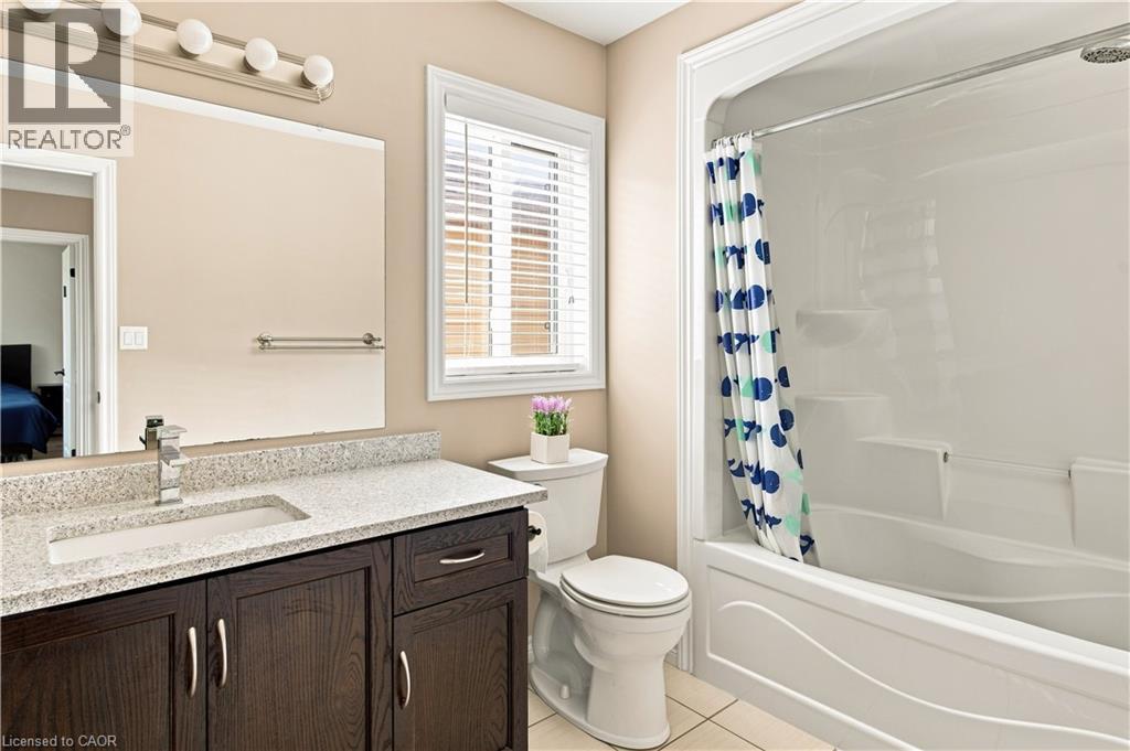80 ROBERT SIMONE Way - Image 30