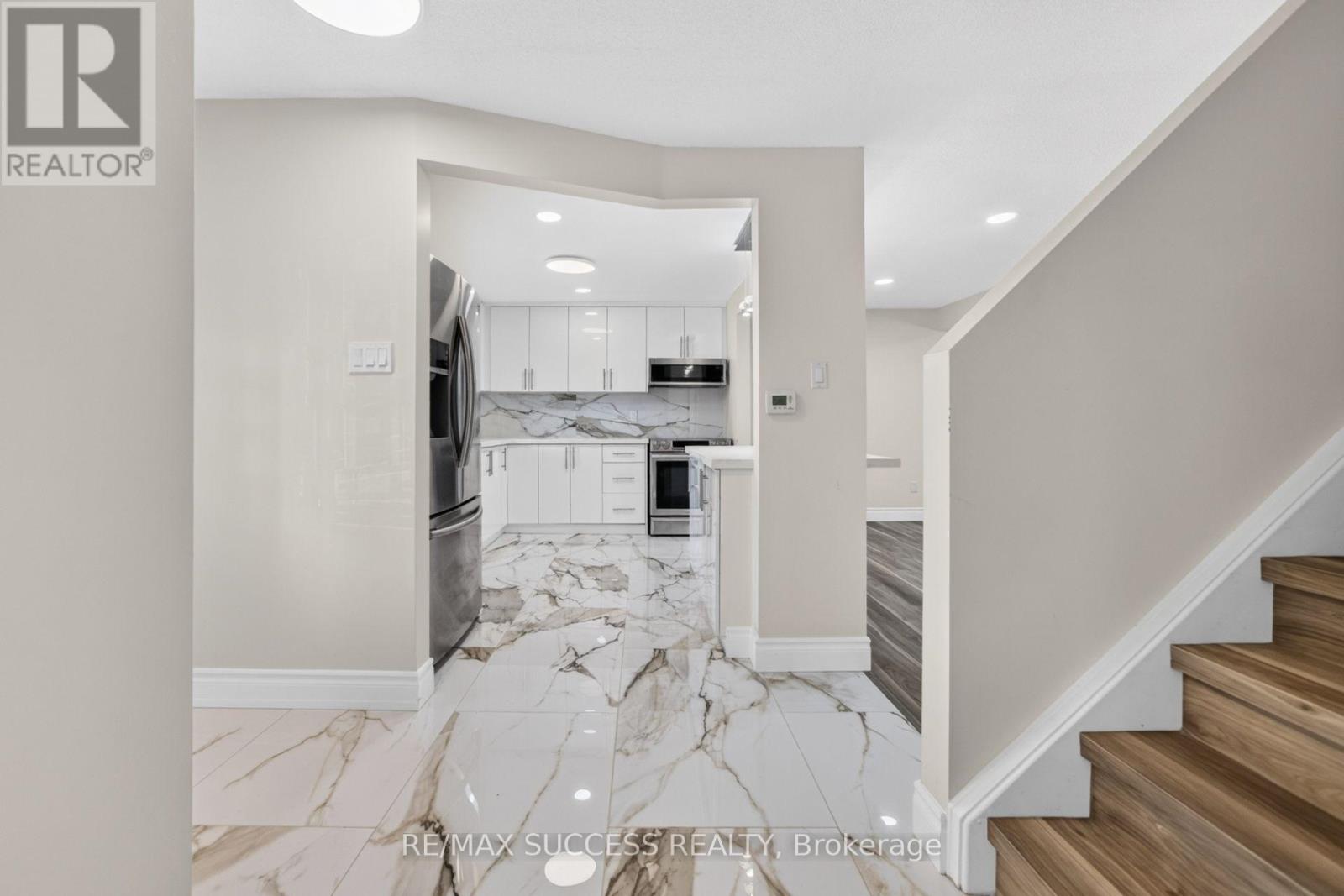 306 SEKURA STREET - Image 20