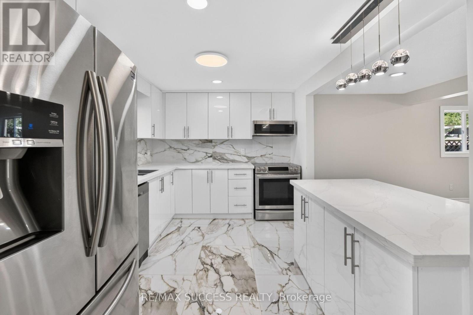 306 SEKURA STREET - 21