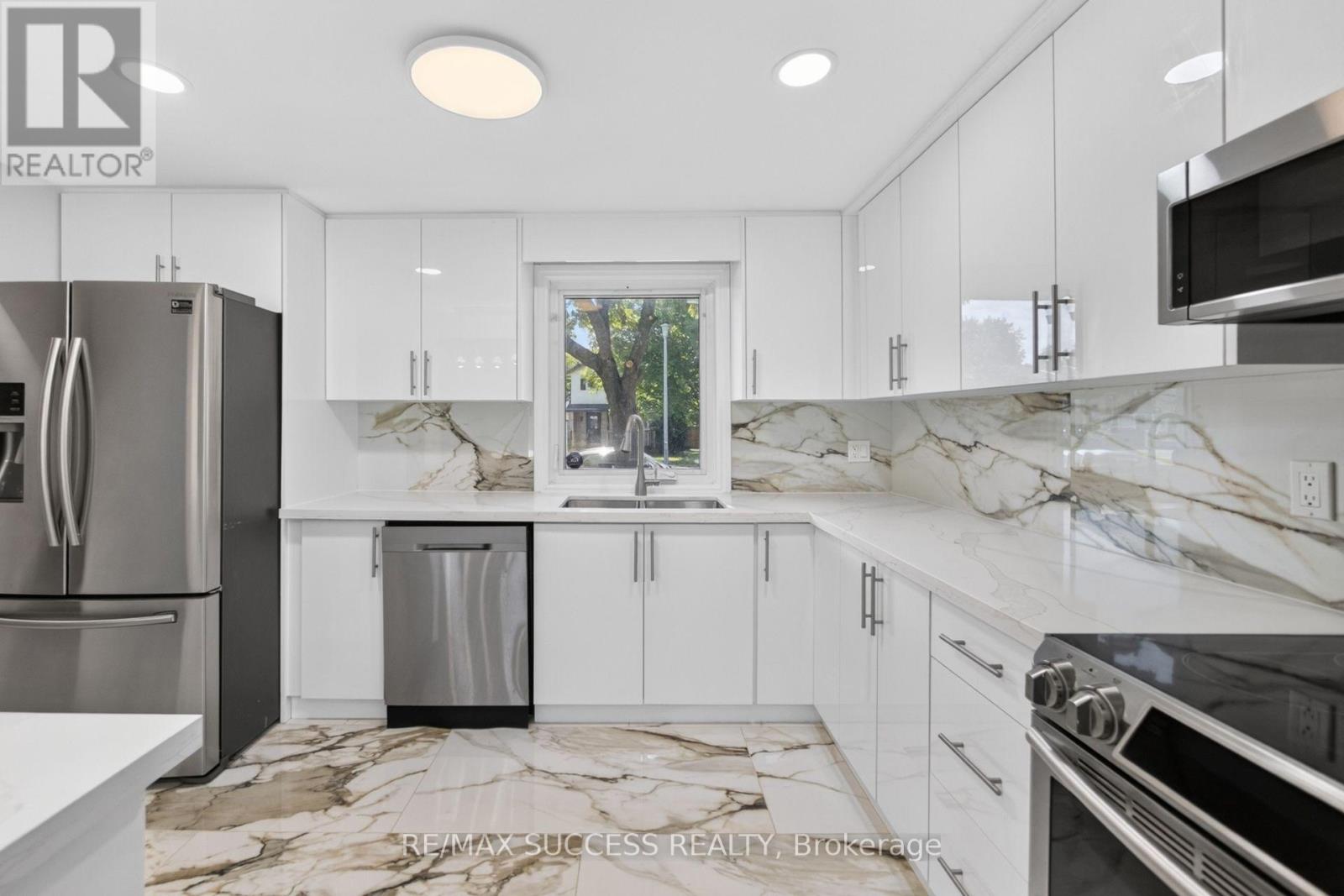 306 SEKURA STREET - Image 22