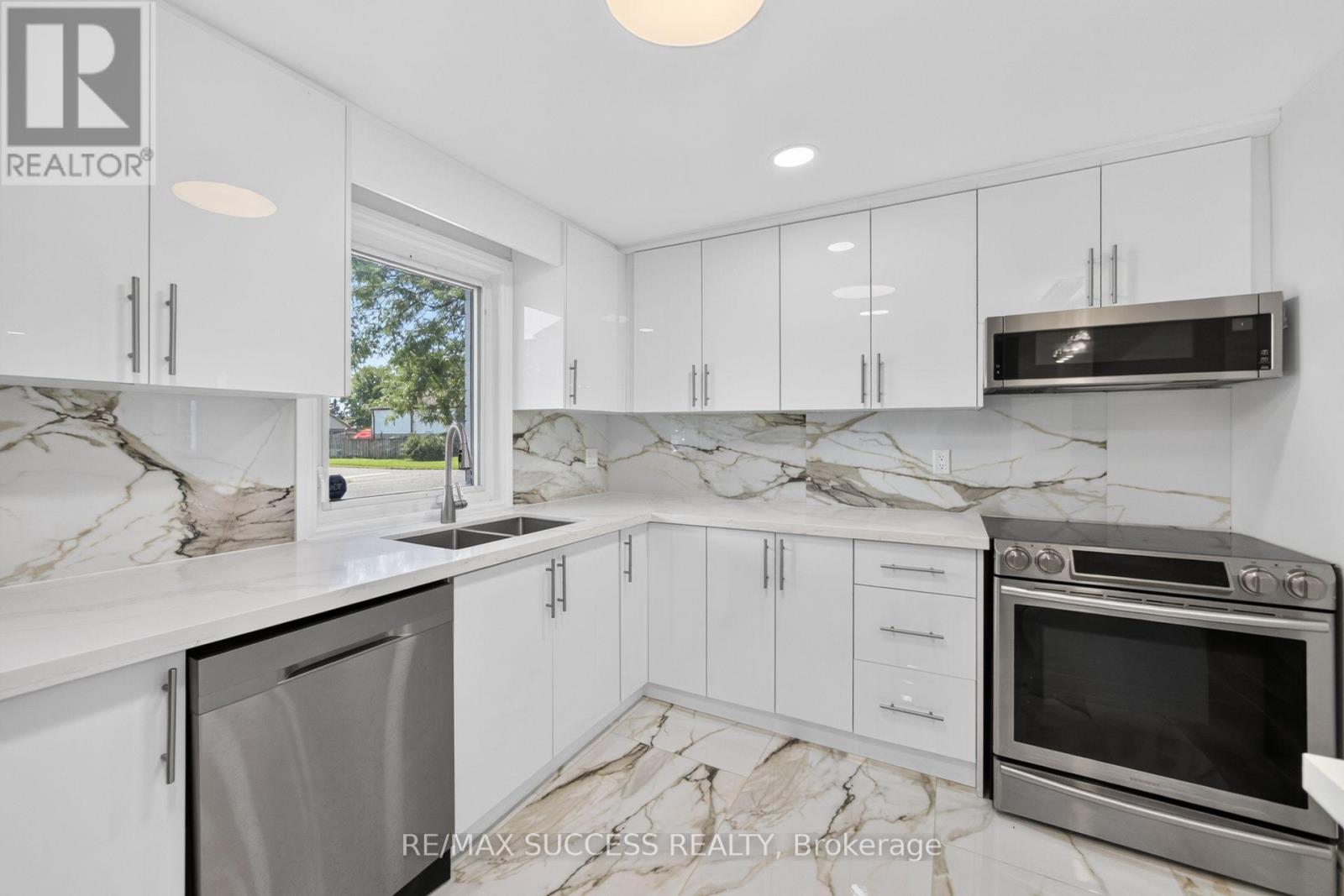 306 SEKURA STREET - Image 23