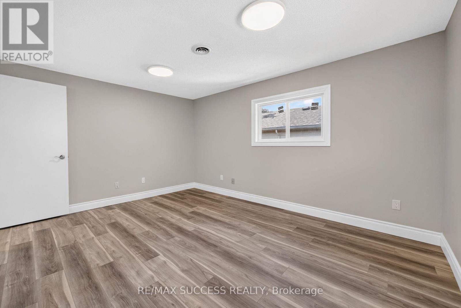 306 SEKURA STREET - Image 32