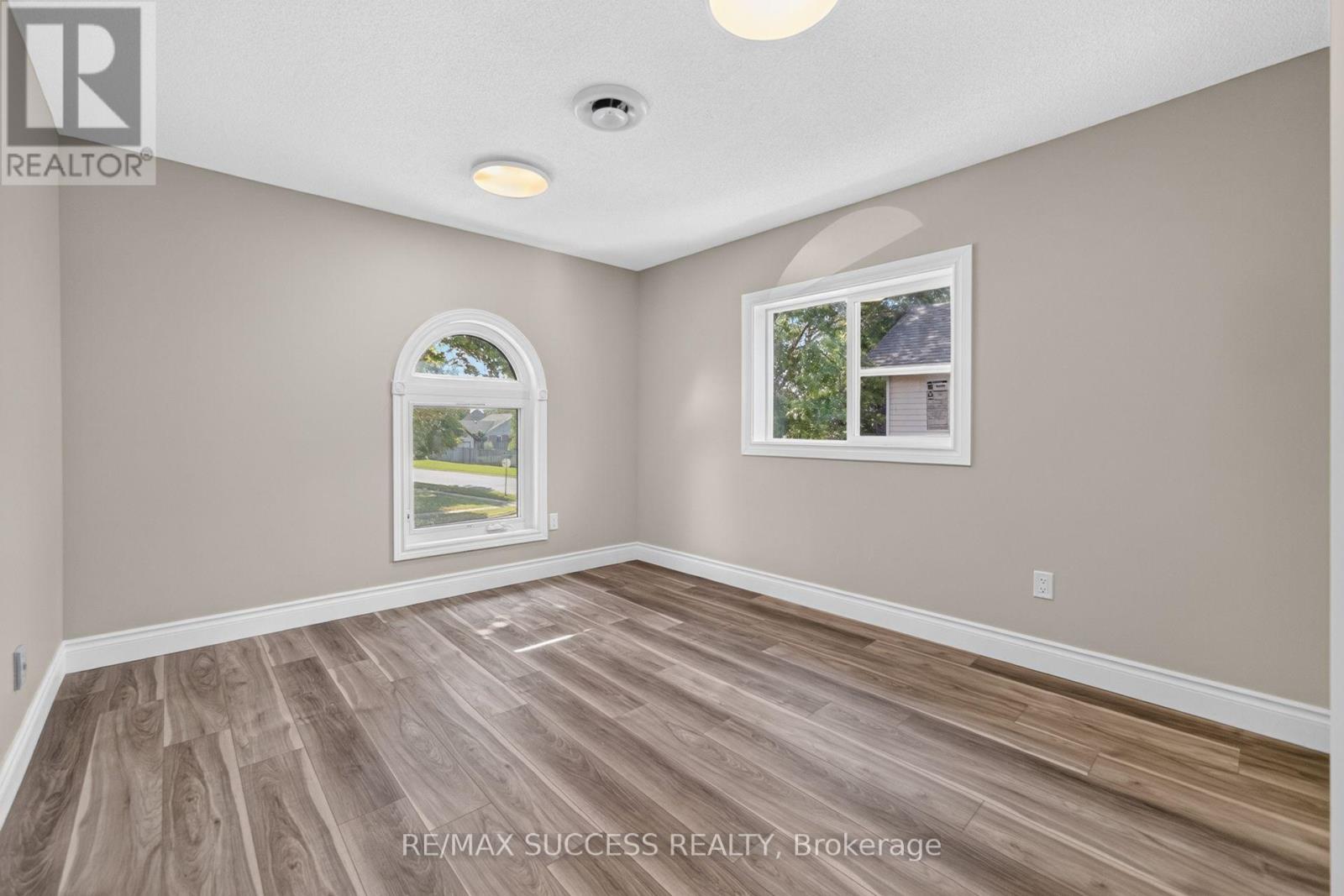 306 SEKURA STREET - Image 33