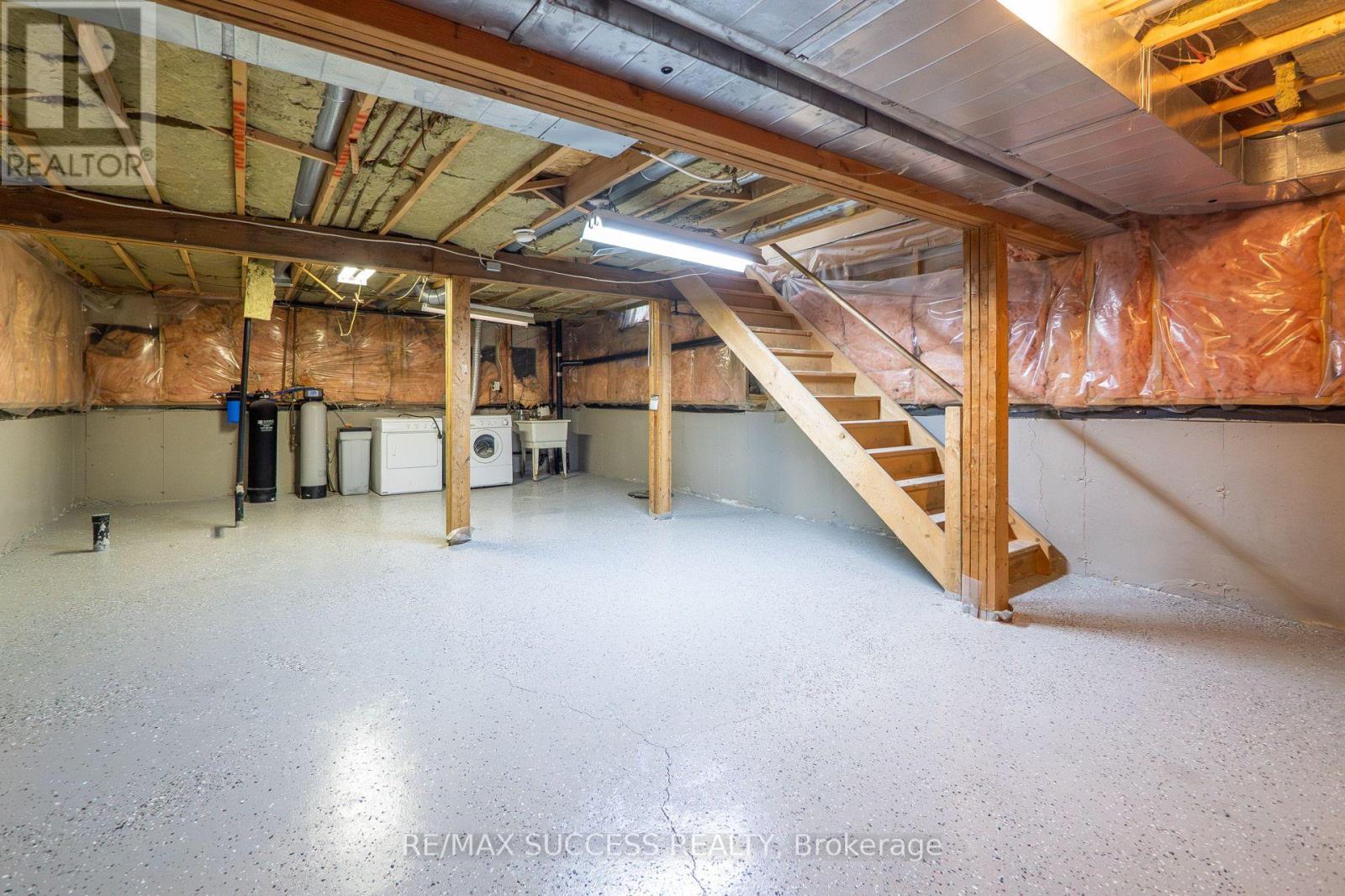 306 SEKURA STREET - Image 39
