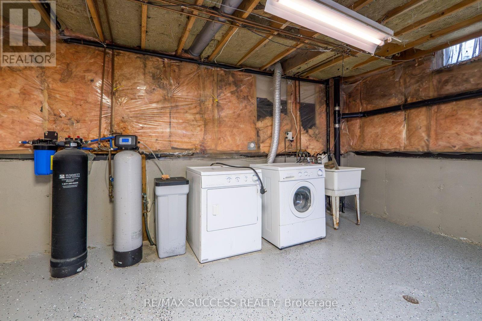 306 SEKURA STREET - Image 40