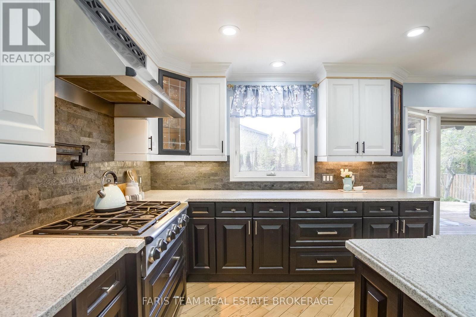 135 FOREST GLEN DRIVE - Image 11