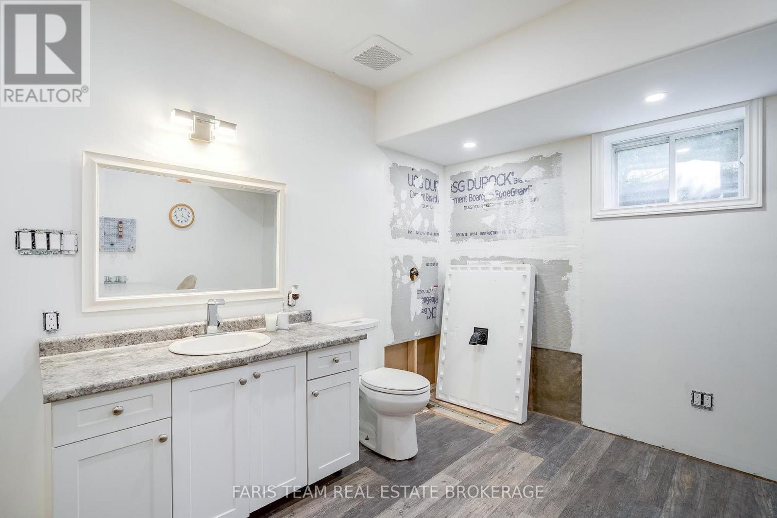 135 FOREST GLEN DRIVE - Image 38