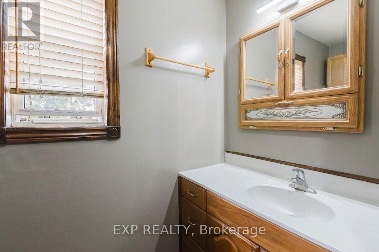 9819 ONIEDA ROAD - 14