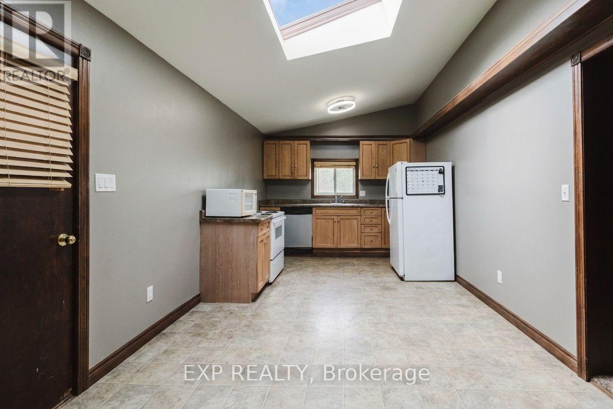 9819 ONIEDA ROAD - Image 8