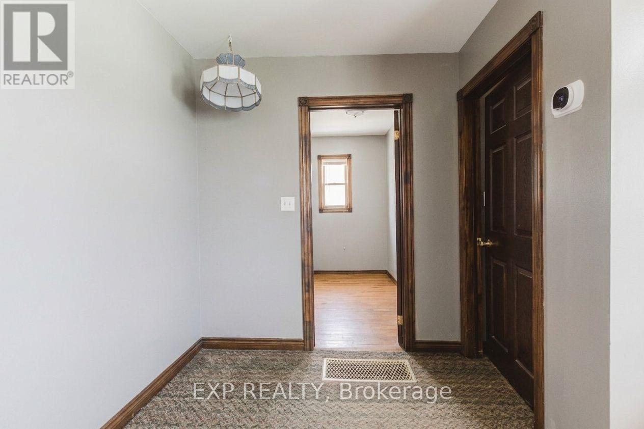 9819 ONIEDA ROAD - 12