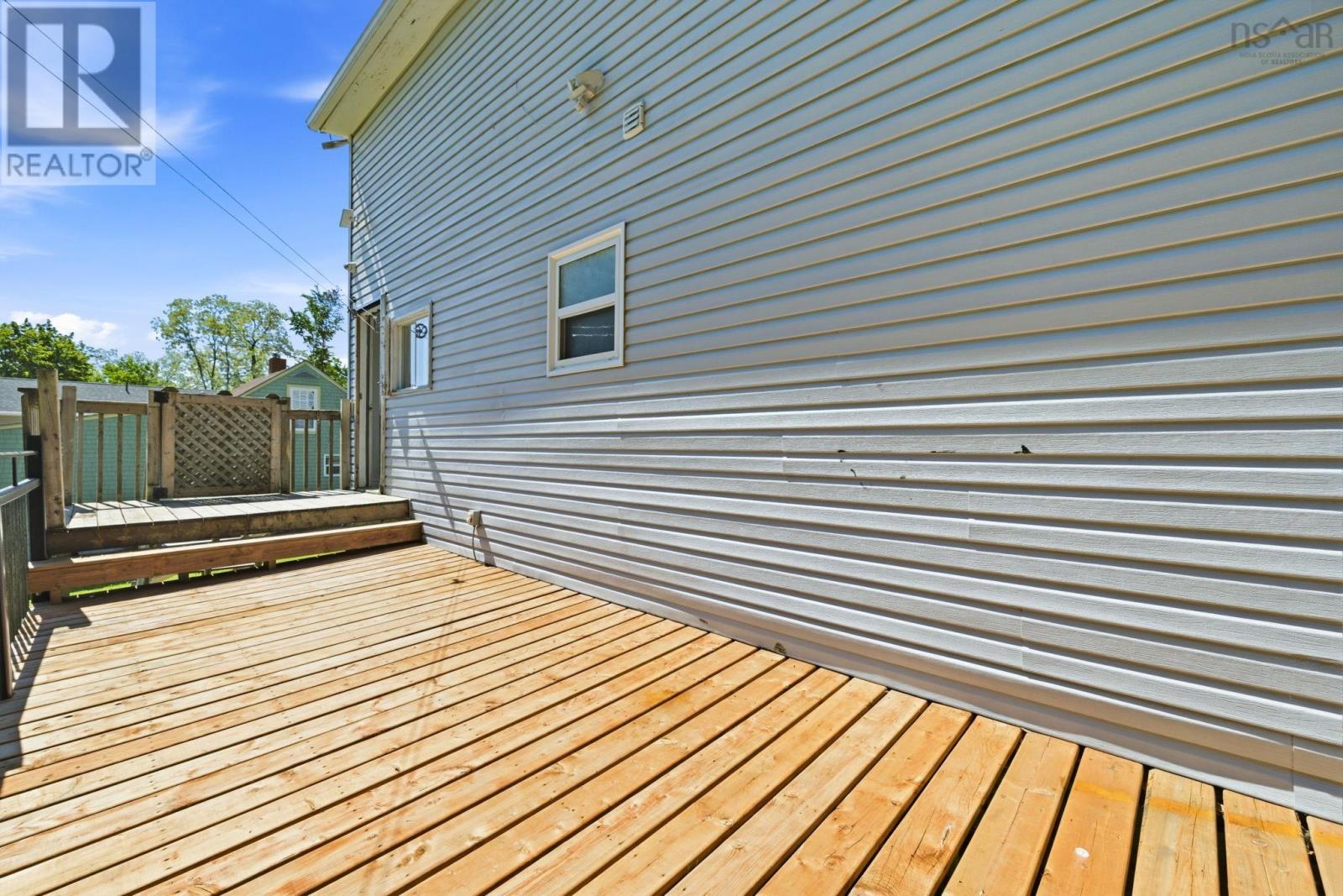 Property 29 of 43 of 36 Willow Street