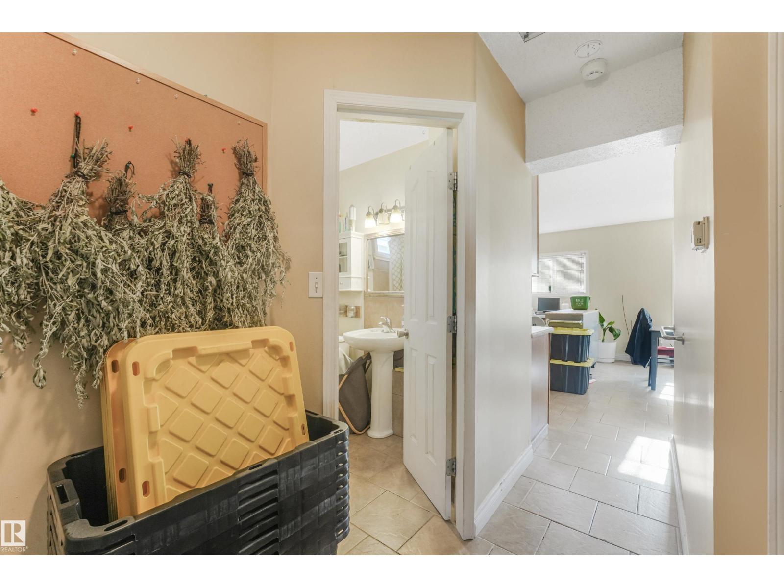 12209 94 ST NW - Image 8