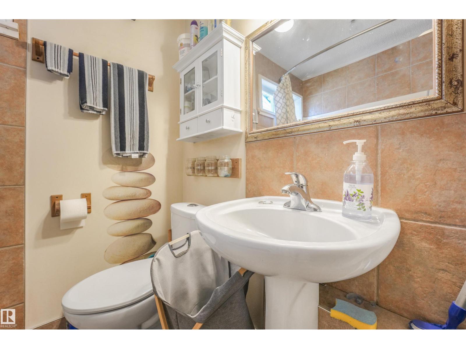 12209 94 ST NW - 17
