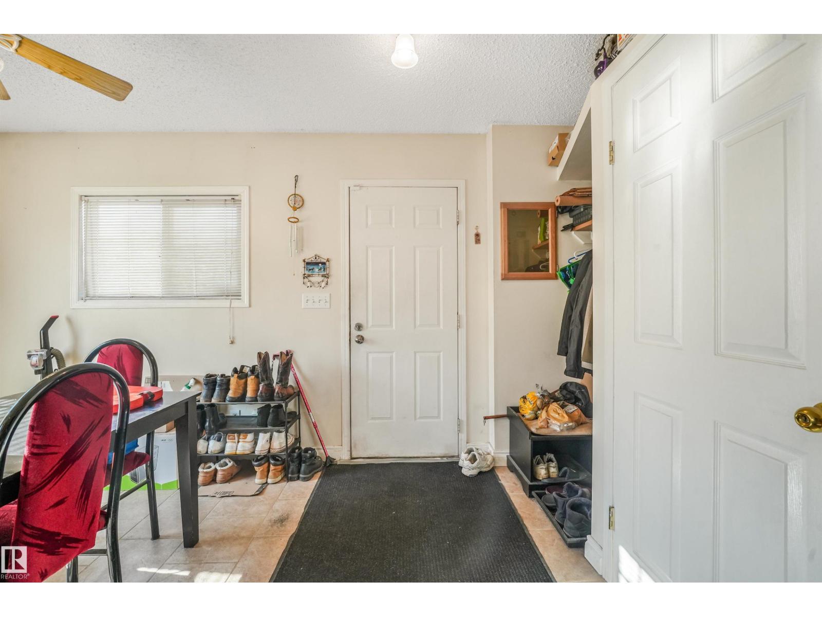 12209 94 ST NW - 24