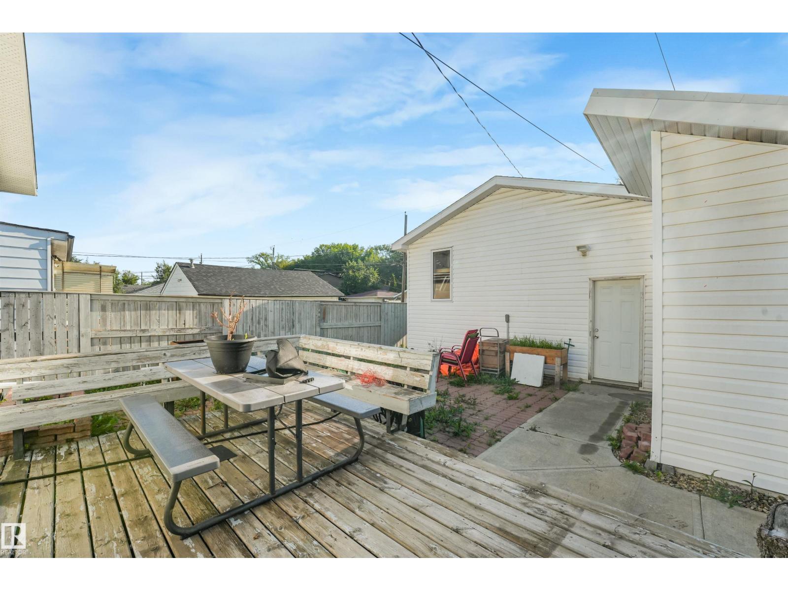 12209 94 ST NW - 47