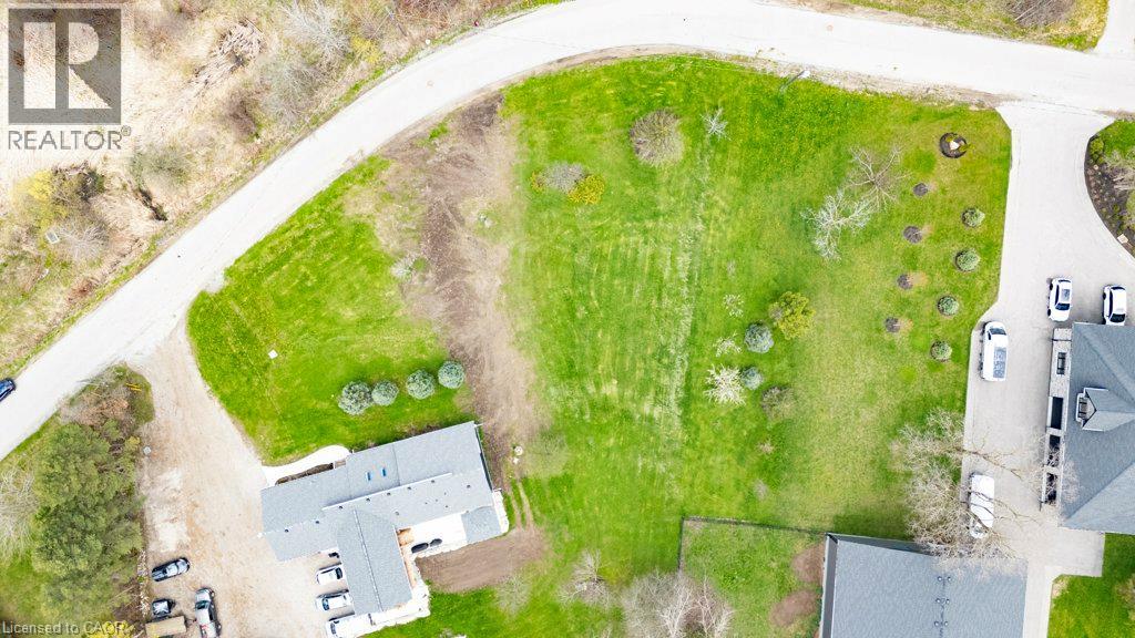 121 DODGE Drive — photo 2