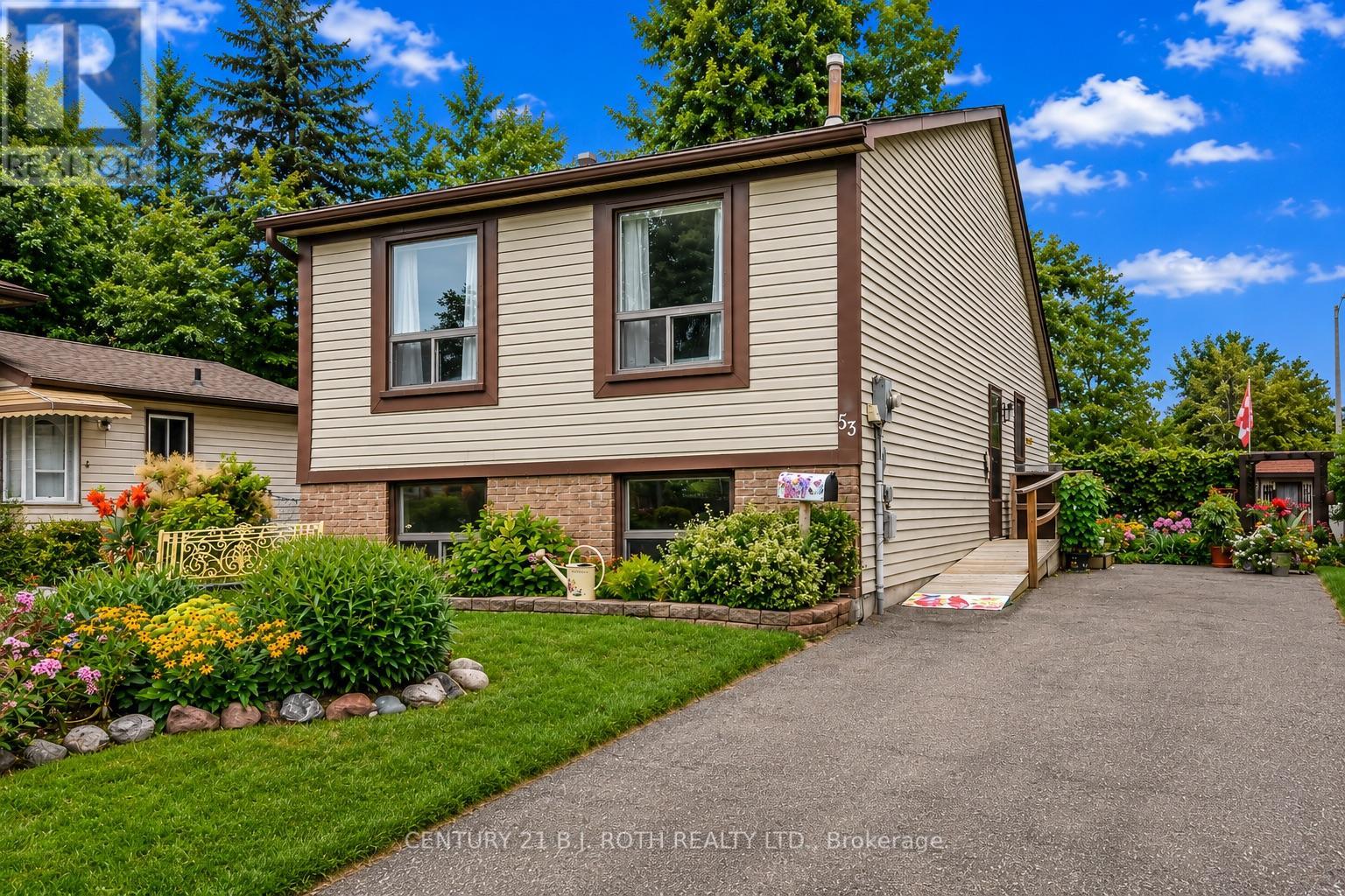 53 MOWAT CRESCENT - 1