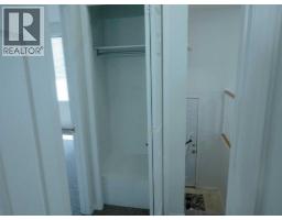 64 Valleyview Drive Sw, Medicine Hat, AB T1A8N6 Photo 12