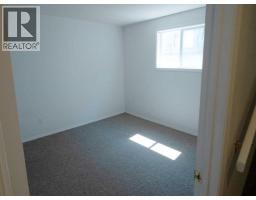 64 Valleyview Drive Sw, Medicine Hat, AB T1A8N6 Photo 14
