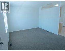 64 Valleyview Drive Sw, Medicine Hat, AB T1A8N6 Photo 6