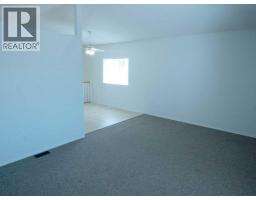 64 Valleyview Drive Sw, Medicine Hat, AB T1A8N6 Photo 7