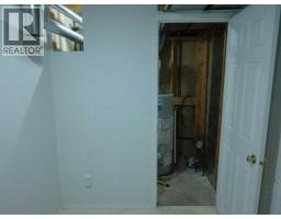 64 Valleyview Drive Sw, Medicine Hat, AB T1A8N6 Photo 21