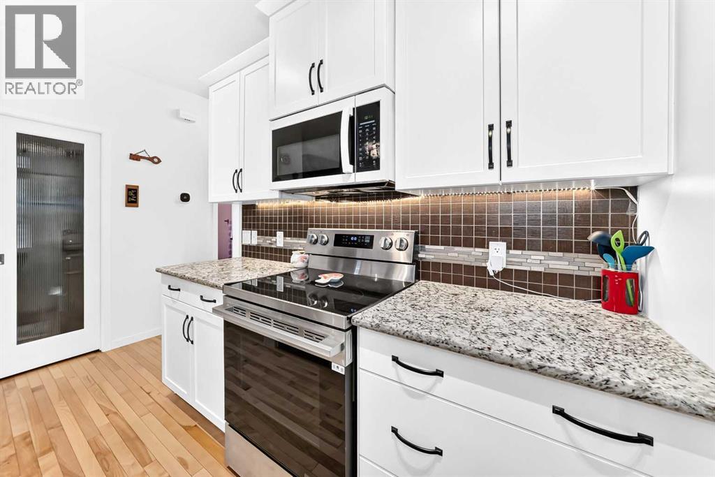 64 Sunset Square - Image 5