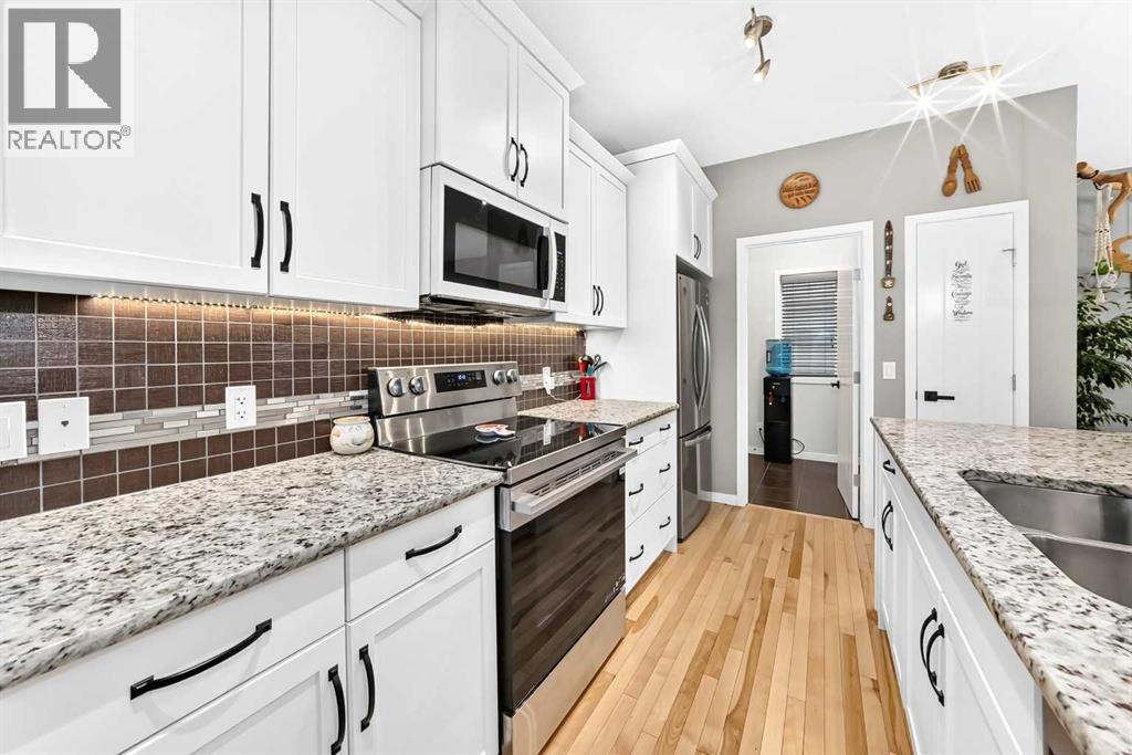 64 Sunset Square - Image 4
