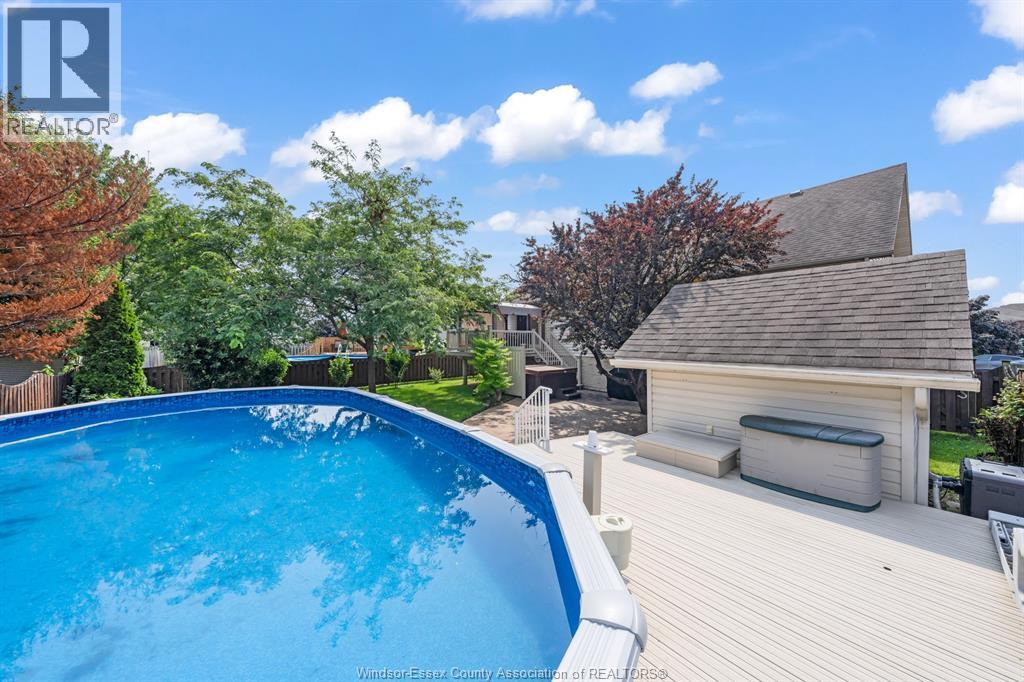 68 Wakefield AVENUE - 2