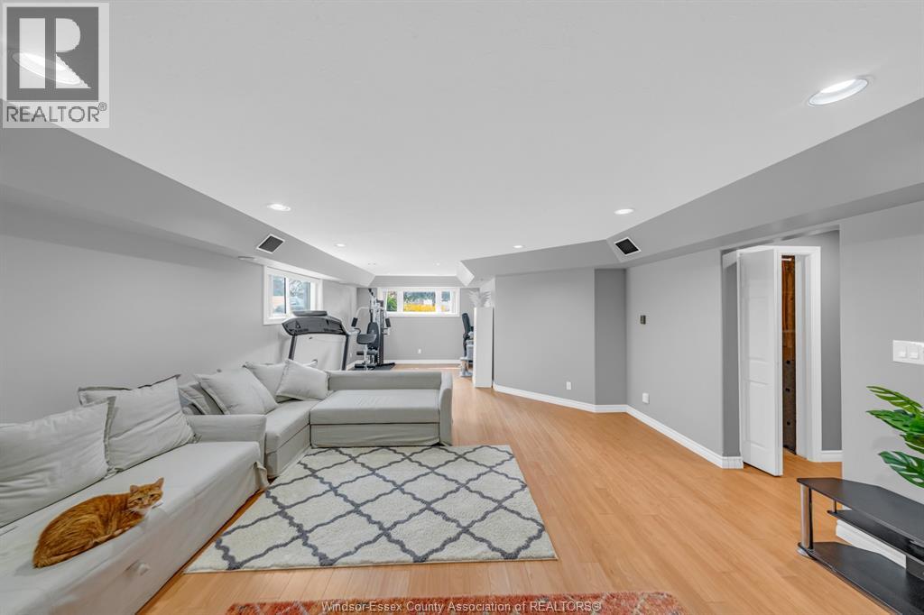 68 Wakefield AVENUE - 25