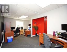 202 - 179 King Street E, Oshawa, ON L1H1C2 Photo 10