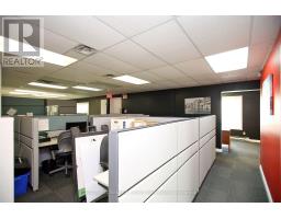 202 - 179 King Street E, Oshawa, ON L1H1C2 Photo 7