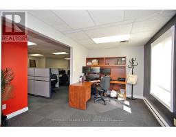 202 - 179 King Street E, Oshawa, ON L1H1C2 Photo 9