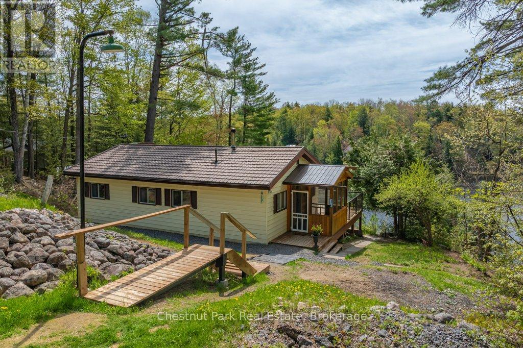 1026 CARLSON PLACE - Image 9