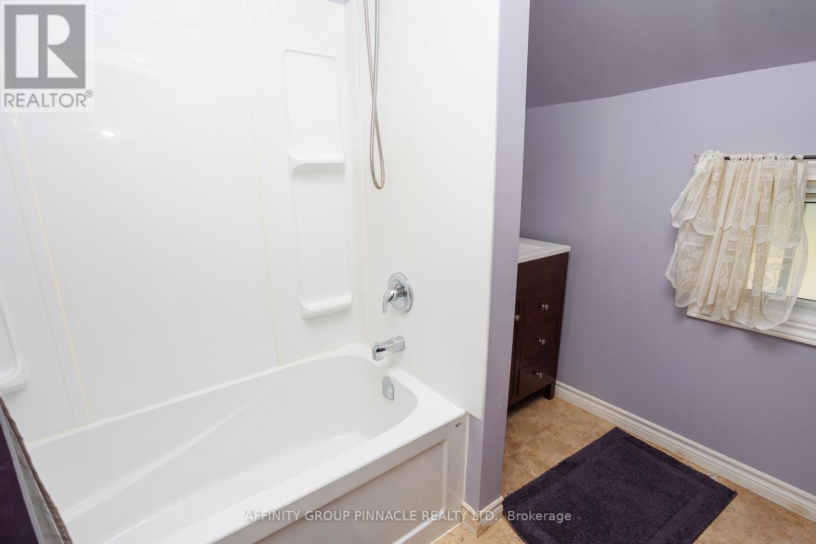 7 COLBORNE STREET E - Image 34