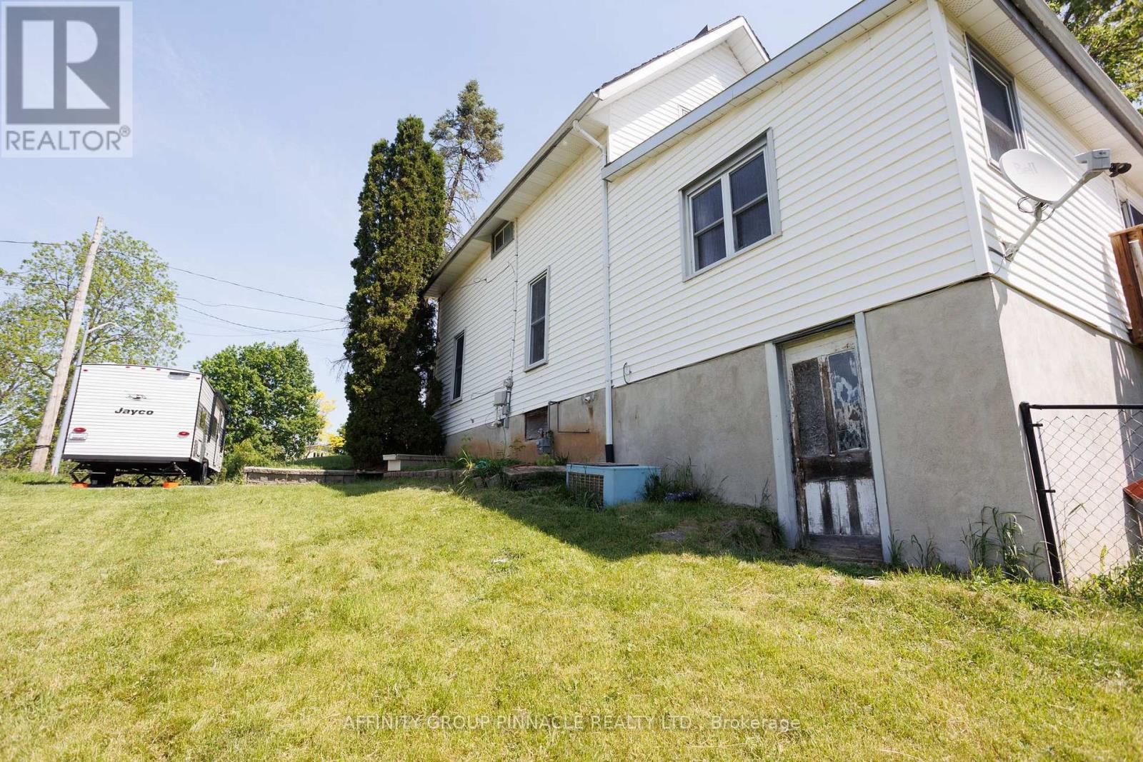7 COLBORNE STREET E - Image 42