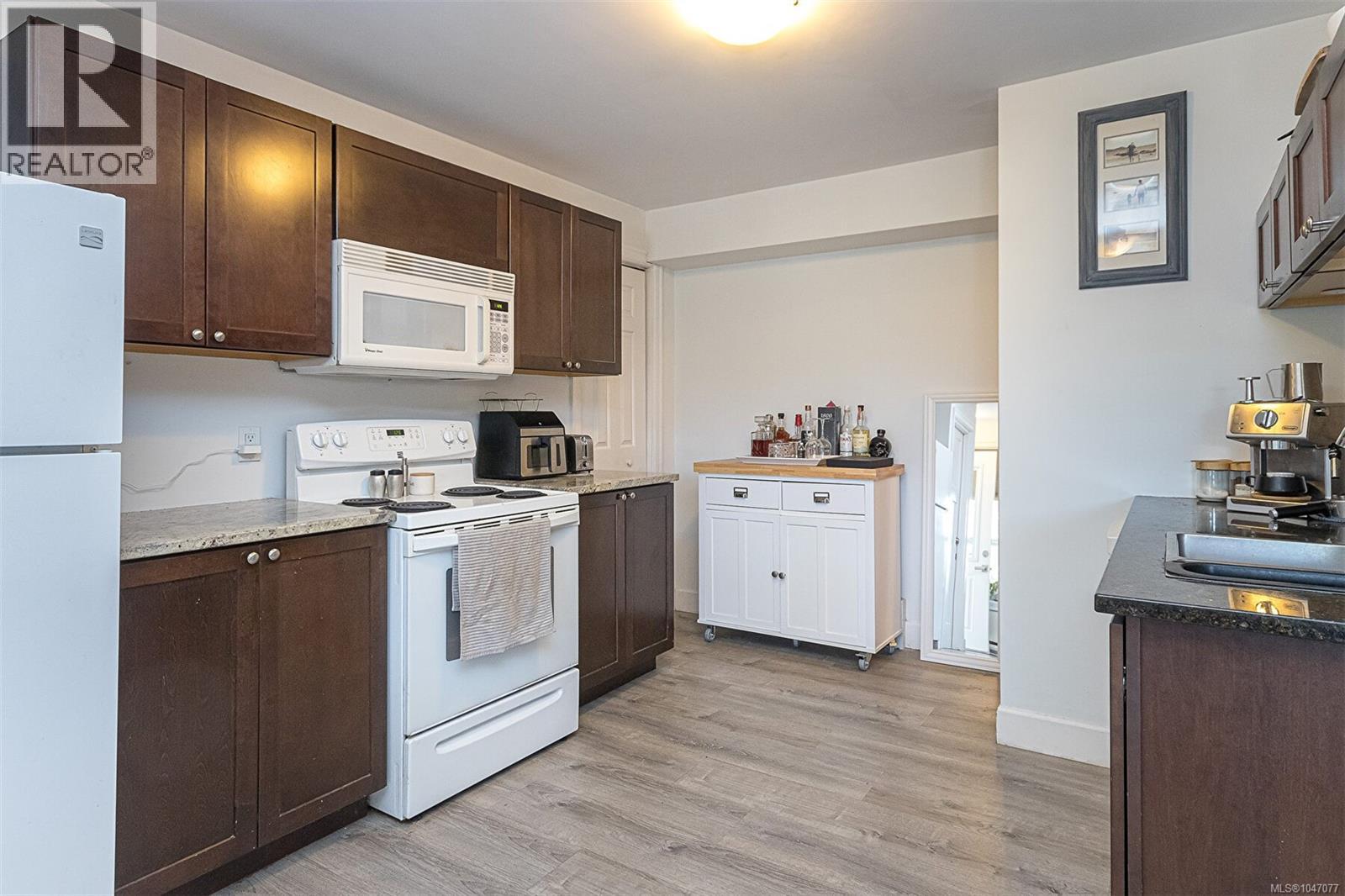 929 Step Moss Close - Image 32