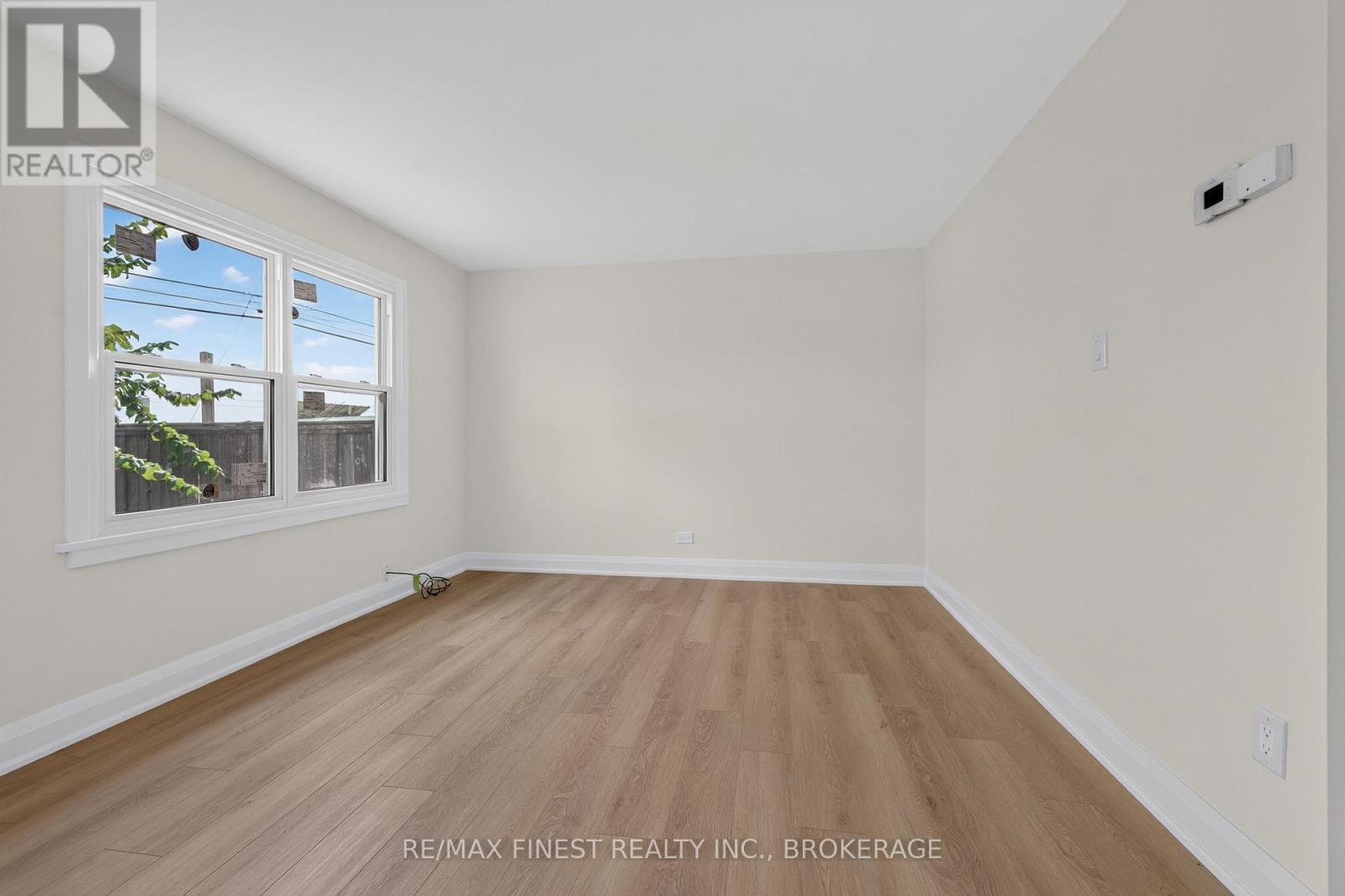 17 LONDON AVENUE - Image 11