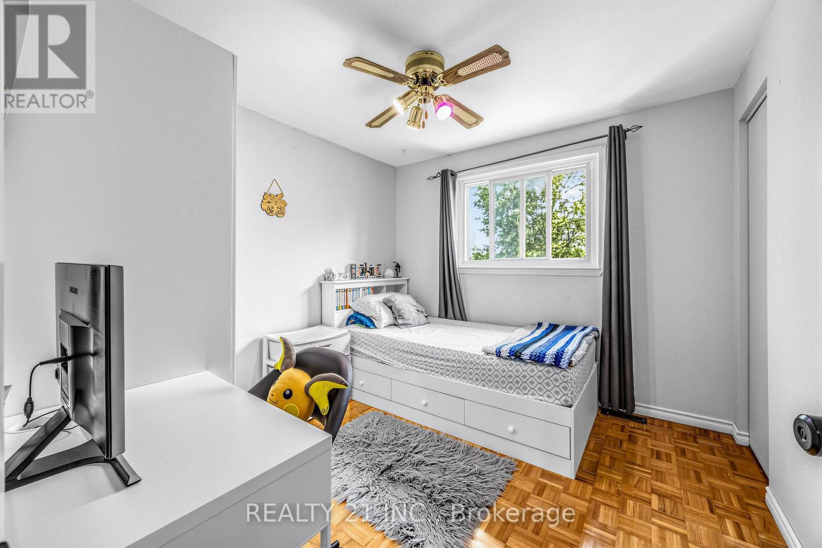 376 VANCOUVER CRESCENT - Image 12