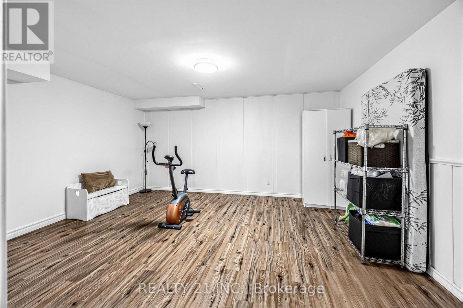 376 VANCOUVER CRESCENT - Image 21