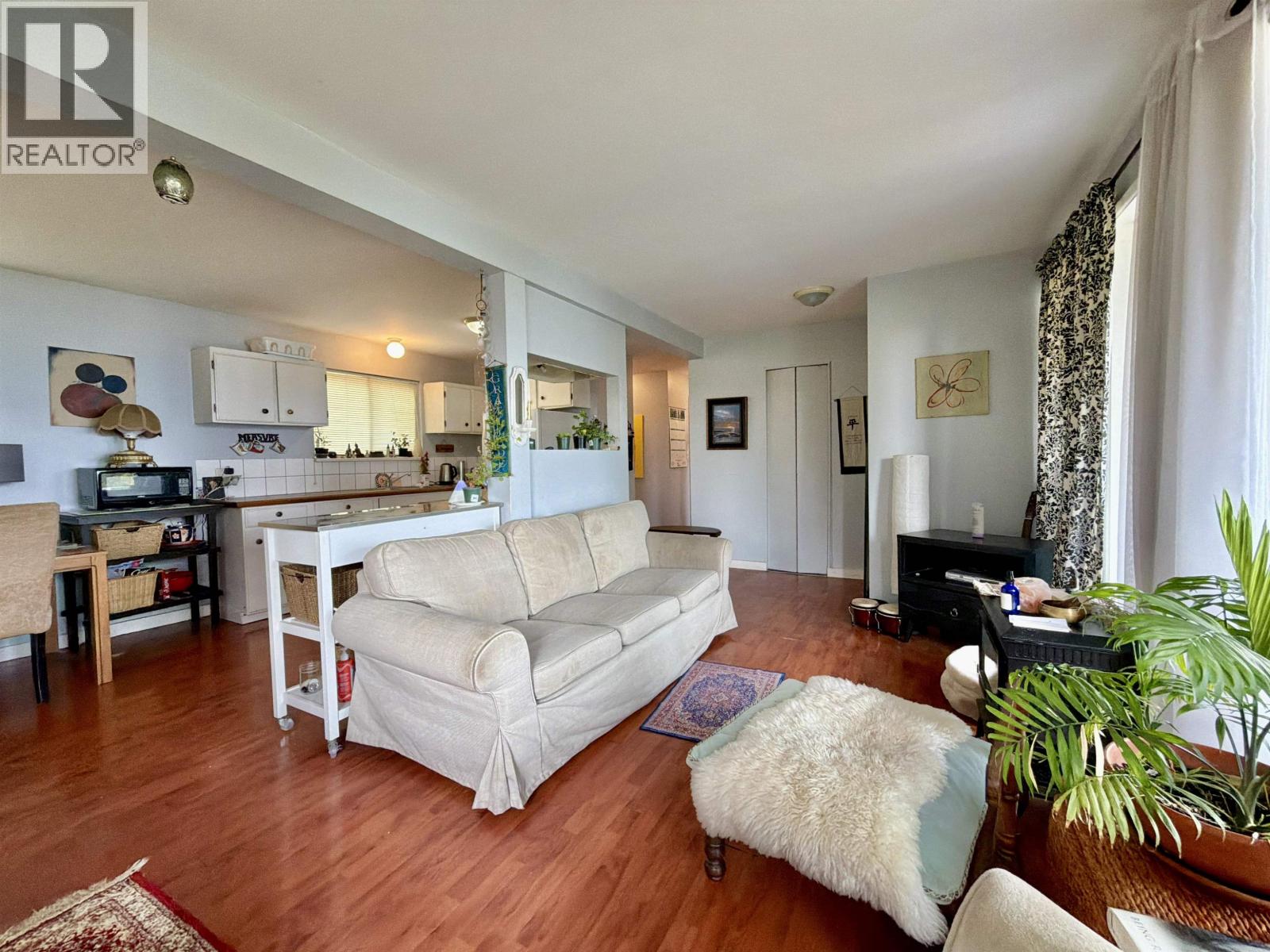 784 MARINE DRIVE, Gibsons