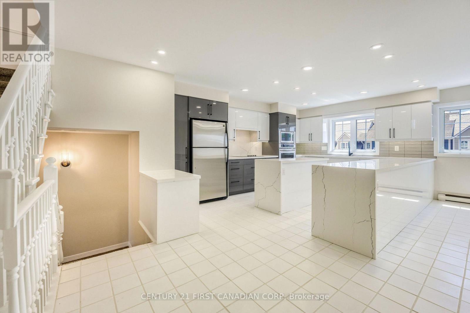 #W45 1500 VENETIAN BOULEVARD - 20