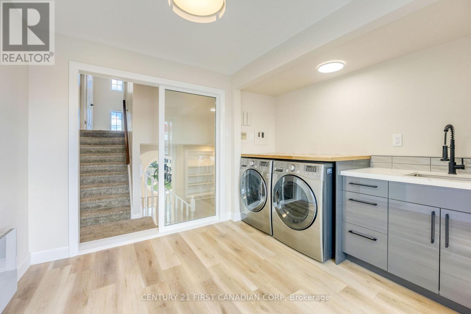 #W45 1500 VENETIAN BOULEVARD - Image 35