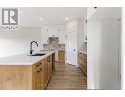 Laundry room - 115 Addison Avenue, Lucan Biddulph, ON N0M2J0 Photo 9
